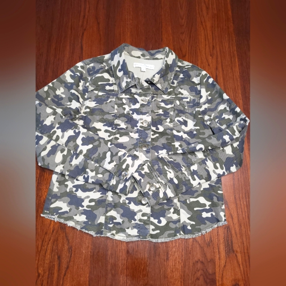 Cato Junior/Miss Asphalt Camouflage Denim Raw Hem Sportswear Jacket Large New